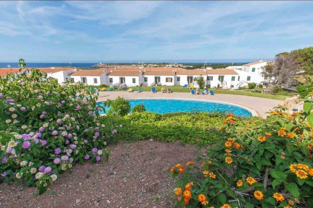 Lovely Hideaway With Pool And White Sand Beach Arenal d'en Castell Exteriör bild