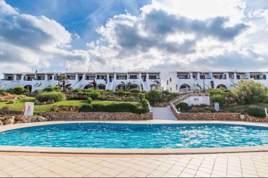 Lovely Hideaway With Pool And White Sand Beach Arenal d'en Castell Exteriör bild