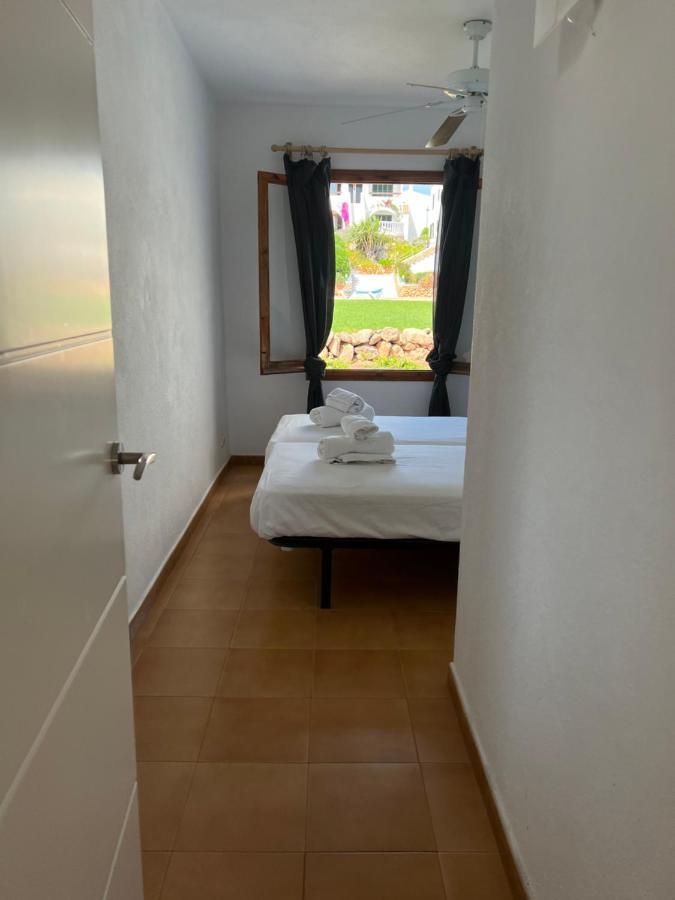 Lovely Hideaway With Pool And White Sand Beach Arenal d'en Castell Exteriör bild