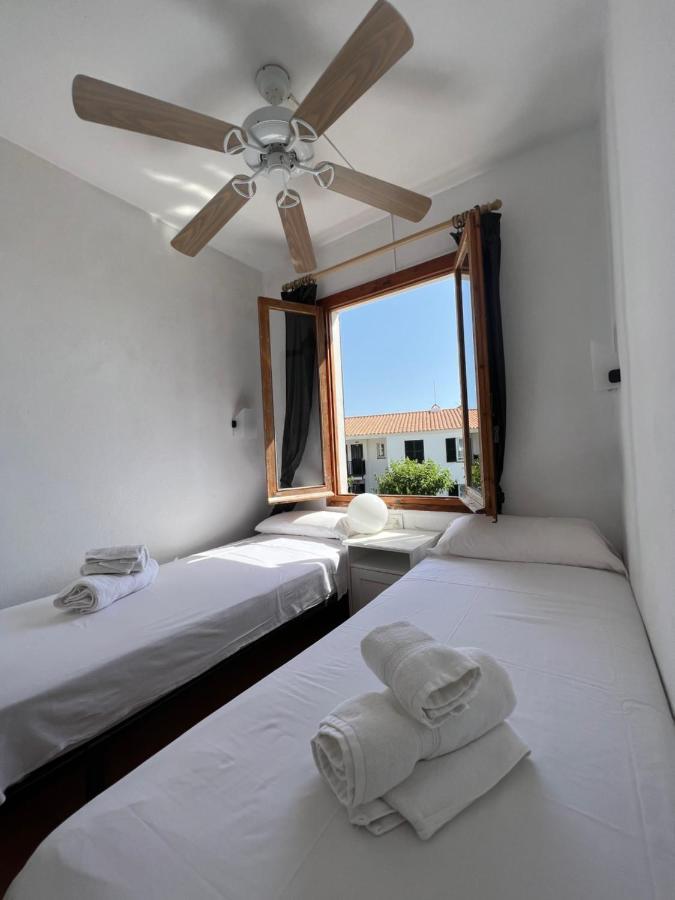 Lovely Hideaway With Pool And White Sand Beach Arenal d'en Castell Exteriör bild