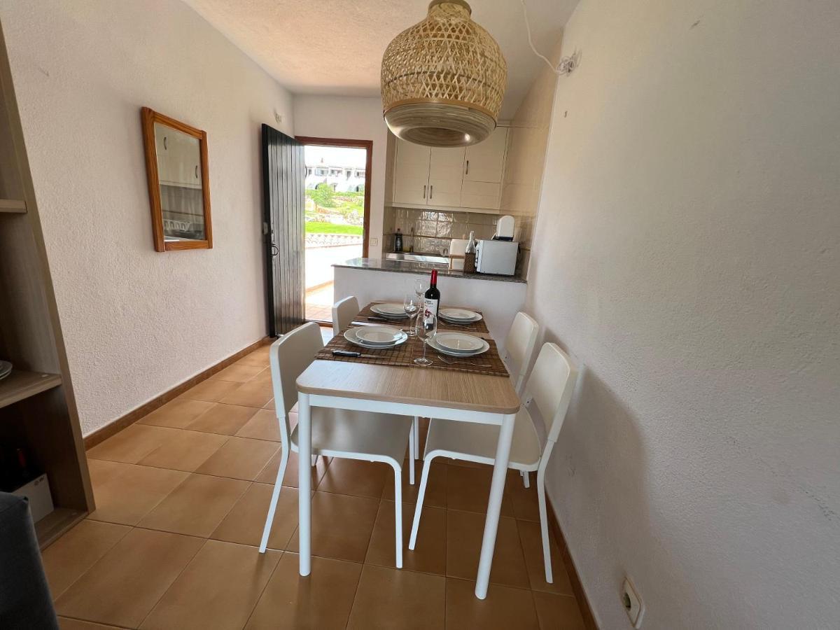Lovely Hideaway With Pool And White Sand Beach Arenal d'en Castell Exteriör bild